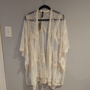 Torrid Ivory Lace Kimono O/S